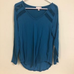Long-sleeved Blue Shirt